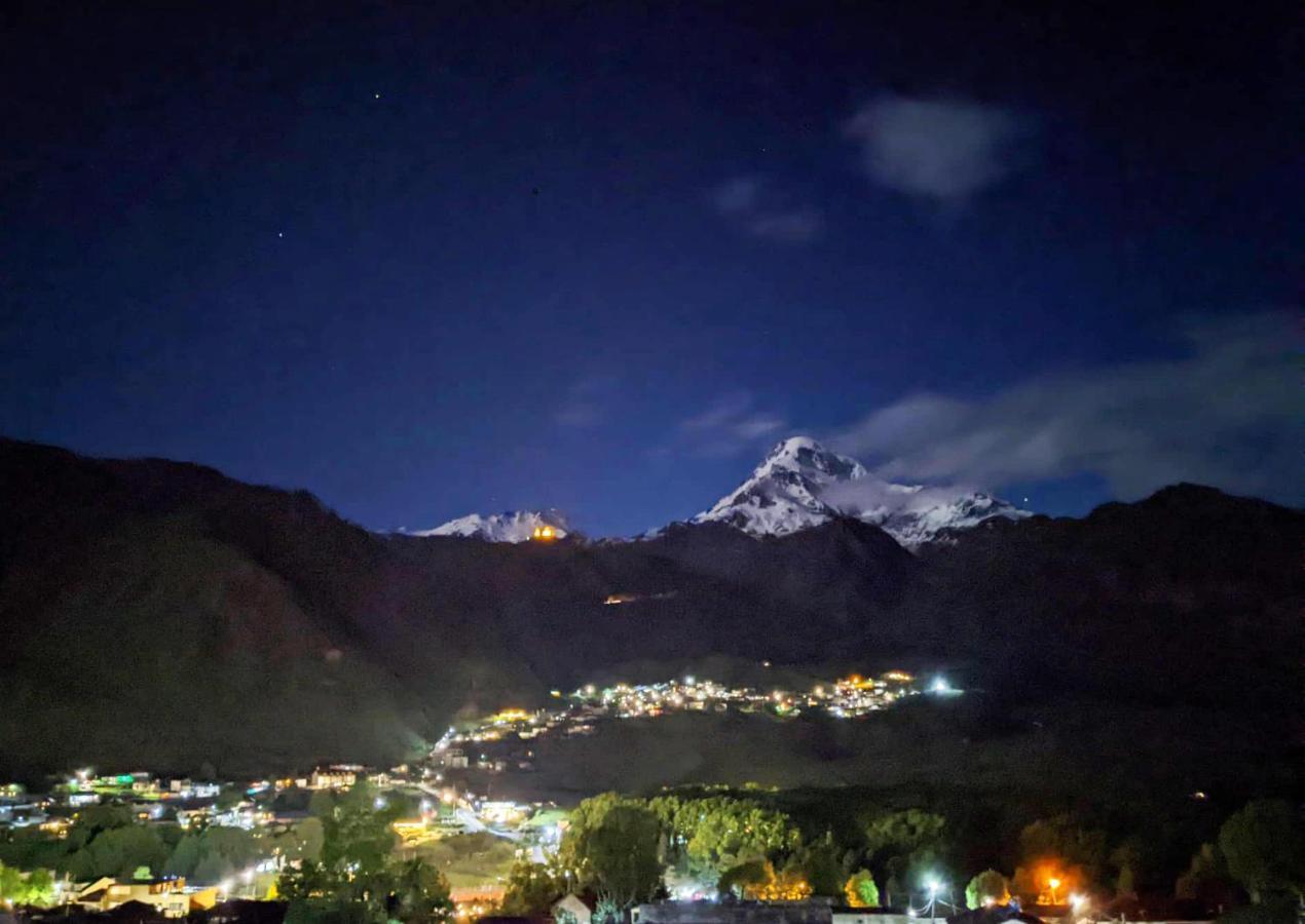 Milky Way Hotel Kazbegi Exterior photo