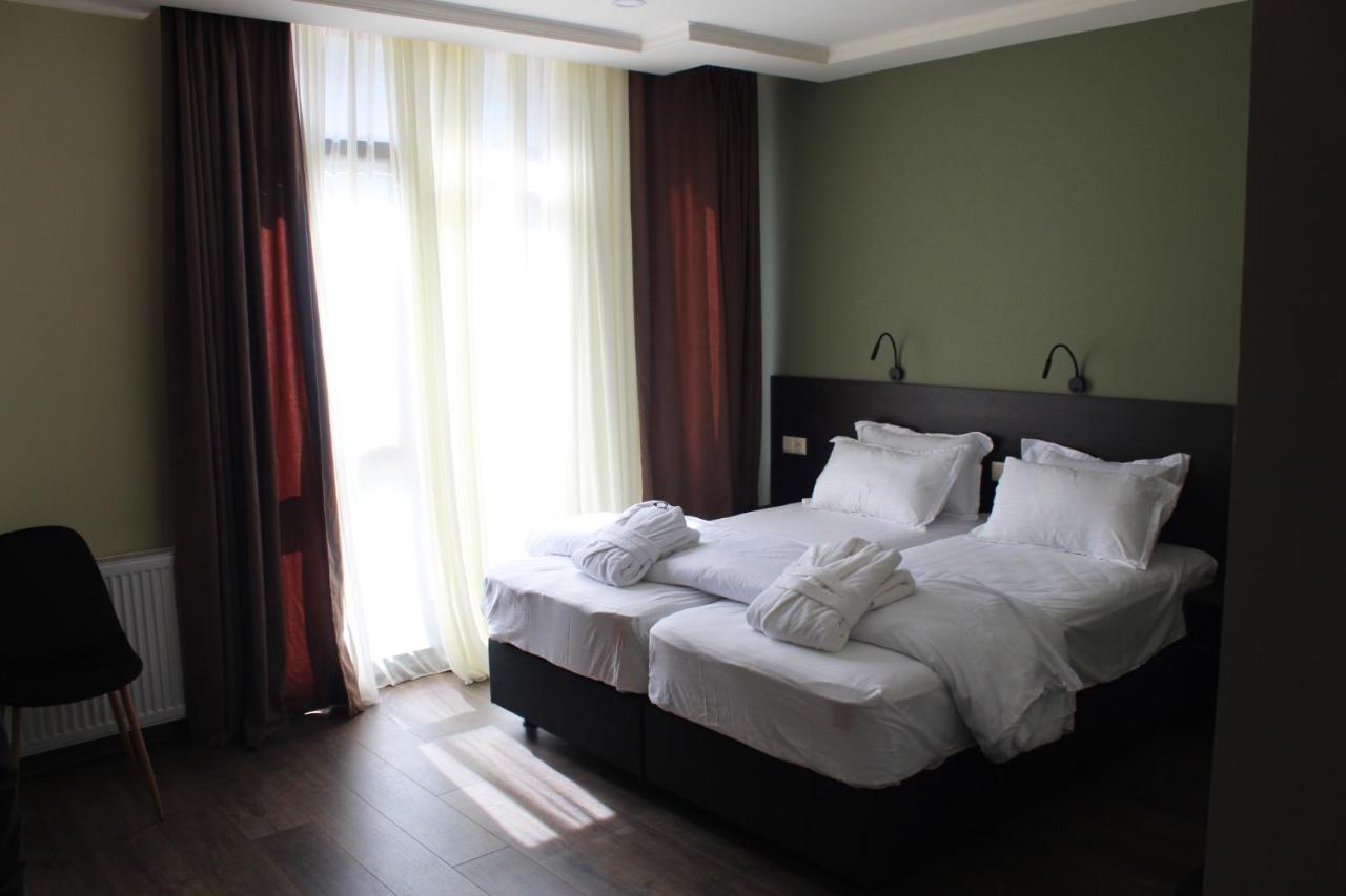 Milky Way Hotel Kazbegi Exterior photo