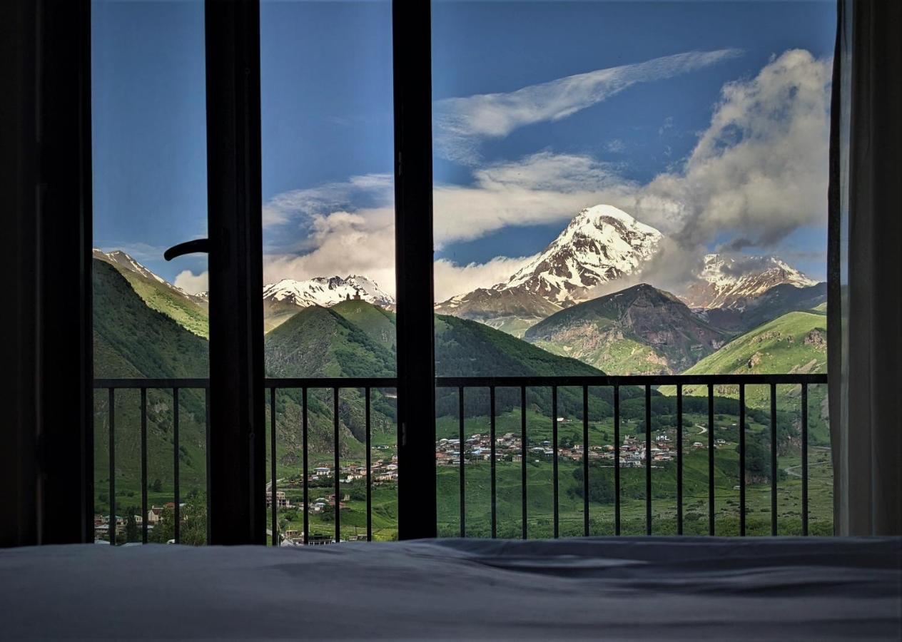 Milky Way Hotel Kazbegi Exterior photo
