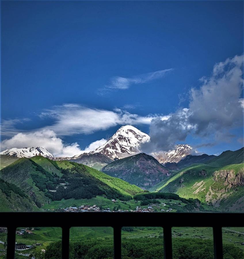 Milky Way Hotel Kazbegi Exterior photo