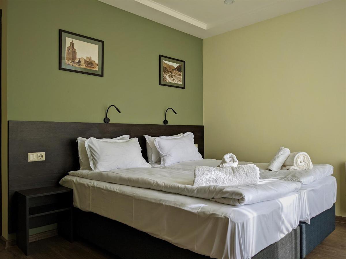 Milky Way Hotel Kazbegi Exterior photo