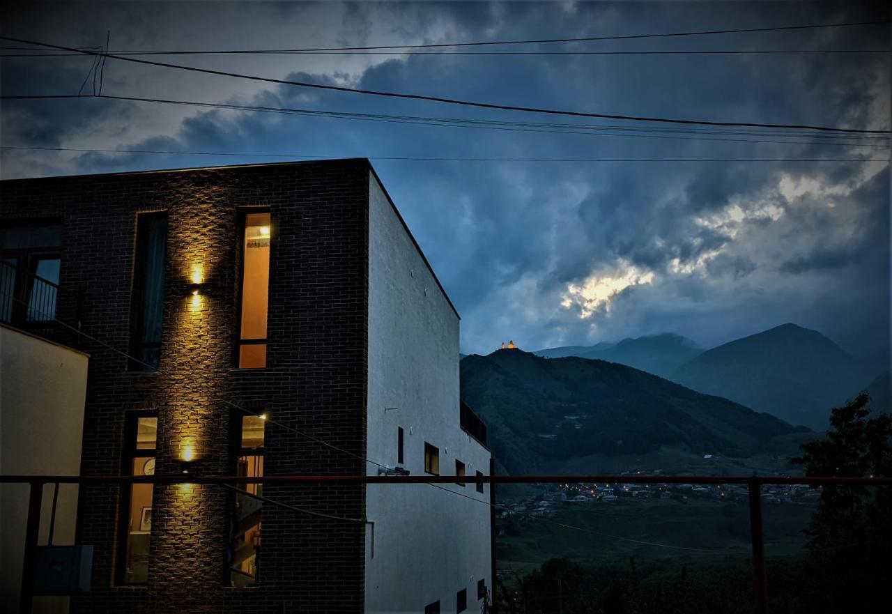 Milky Way Hotel Kazbegi Exterior photo
